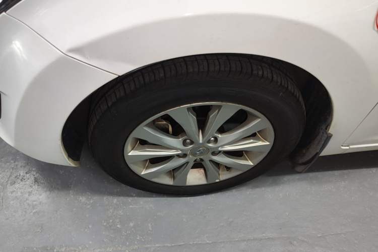 Used Hyundai Elantra (5th Generation / Langdong) 2016 1.6L Automatic Smart Version Left Front Wheel Hub