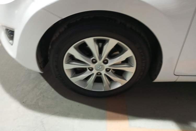 Used Hyundai Elantra (5th Generation / Langdong) 2016 1.6L Automatic Prestige Model Left Front Wheel Hub