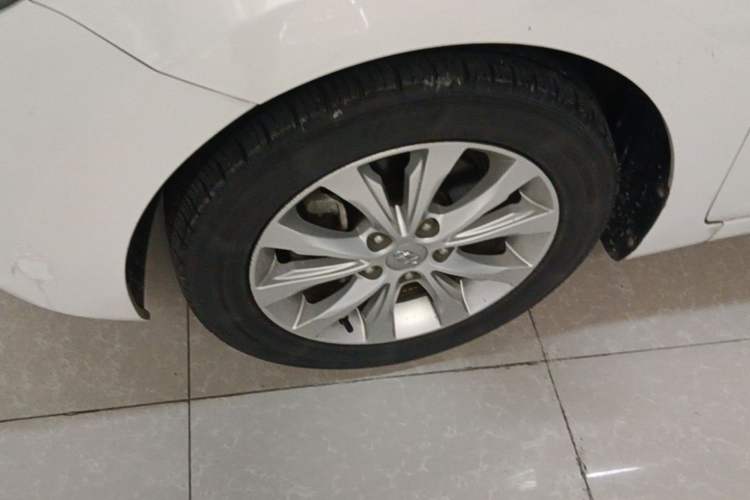 Used Hyundai Elantra (5th Generation / Langdong) 2016 1.6L Automatic Prestige Model Left Front Wheel Hub