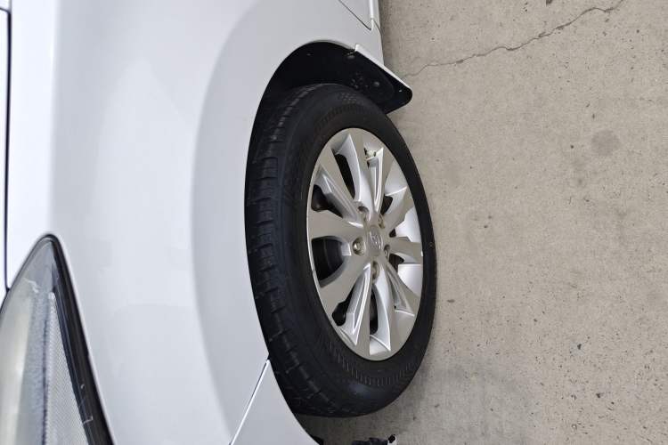 Used Hyundai Elantra (5th Generation / Langdong) 2016 1.6L Automatic Smart Version Left Front Wheel Hub