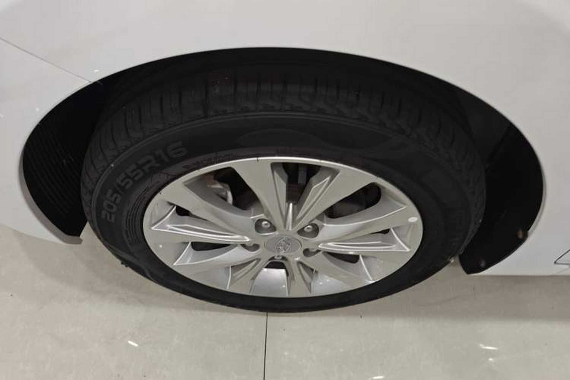 Used Hyundai Elantra (5th Generation / Langdong) 2016 1.6L Automatic Smart Version Left Front Wheel Hub