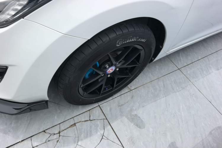 Used Hyundai Elantra (5th Generation / Langdong) 2016 1.6L Automatic Prestige Model Left Front Wheel Hub