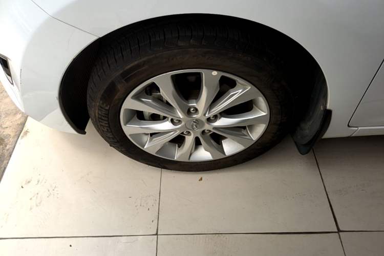 Used Hyundai Elantra (5th Generation / Langdong) 2016 1.6L Automatic Smart Version Left Front Wheel Hub