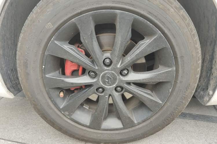 Used Hyundai Elantra (5th Generation / Langdong) 2016 1.6L Automatic Prestige Model Left Front Wheel Hub
