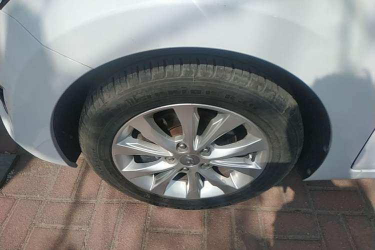 Used Hyundai Elantra (5th Generation / Langdong) 2016 1.6L Automatic Smart Version Left Front Wheel Hub