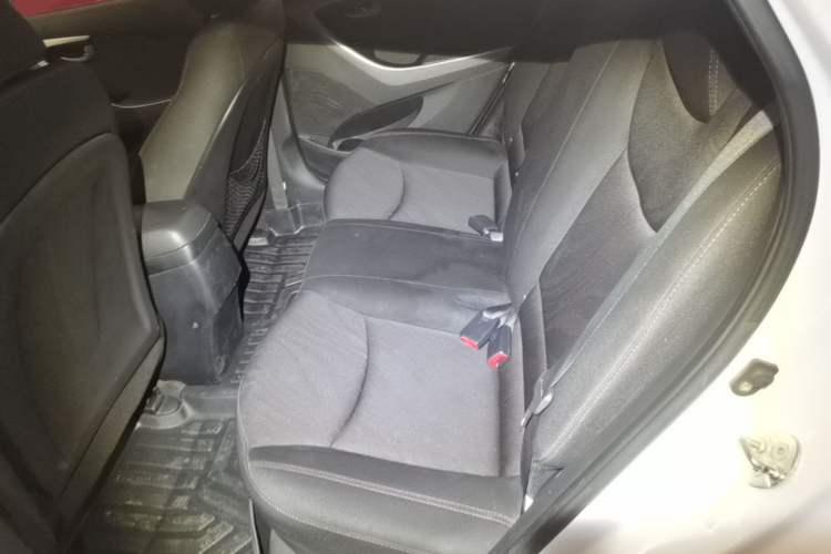 Used Hyundai Elantra (5th Generation / Langdong) 2016 1.6L Manual Fashion Edition Left Rear Seat