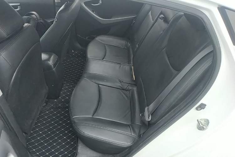 Used Hyundai Elantra (5th Generation / Langdong) 2016 1.6L Automatic Prestige Model Left Rear Seat