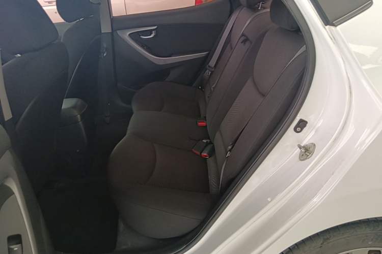 Used Hyundai Elantra (5th Generation / Langdong) 2016 1.6L Automatic Prestige Model Left Rear Seat