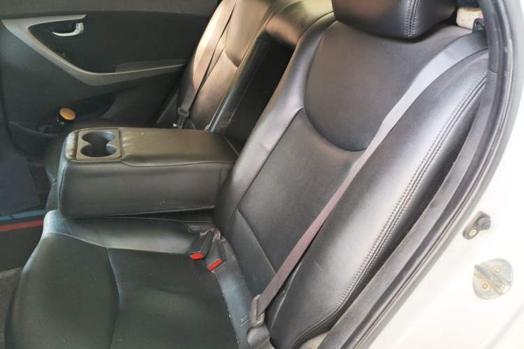 Used Hyundai Elantra (5th Generation / Langdong) 2016 1.6L Automatic Prestige Model Left Rear Seat