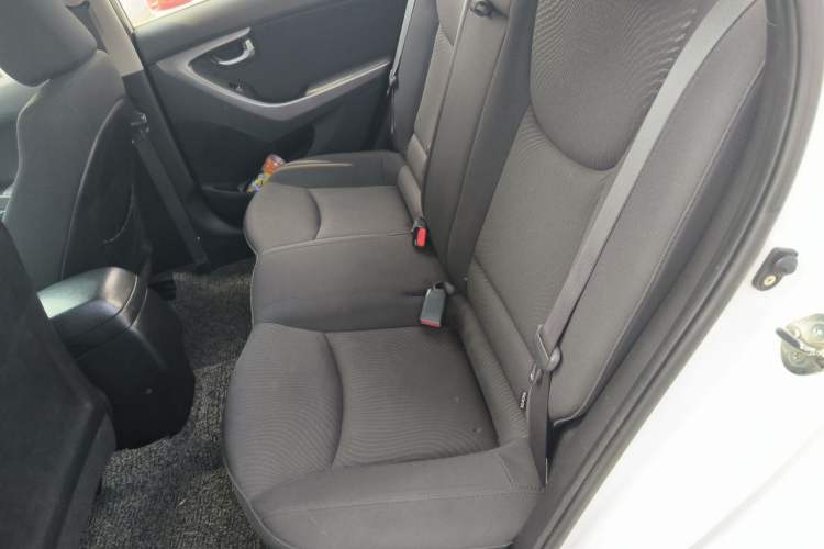 Used Hyundai Elantra (5th Generation / Langdong) 2016 1.6L Automatic Prestige Model Left Rear Seat