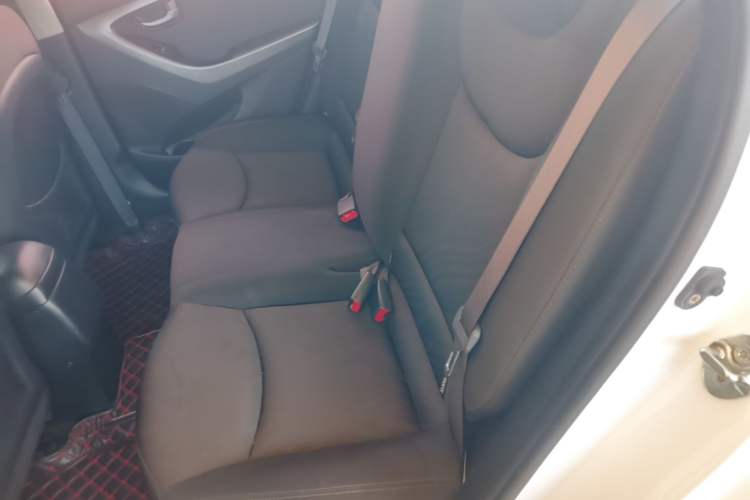 Used Hyundai Elantra (5th Generation / Langdong) 2016 1.6L Automatic Smart Version Left Rear Seat