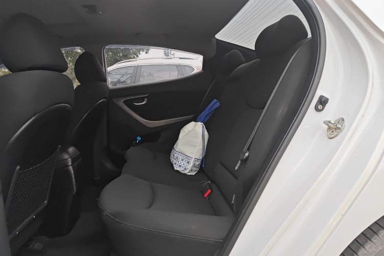 Used Hyundai Elantra (5th Generation / Langdong) 2016 1.6L Automatic Prestige Model Left Rear Seat