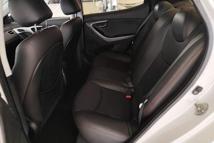 Used Hyundai Elantra (5th Generation / Langdong) 2016 1.6L Automatic Smart Version Left Rear Seat