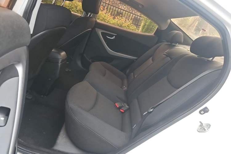 Used Hyundai Elantra (5th Generation / Langdong) 2016 1.6L Automatic Prestige Model Left Rear Seat