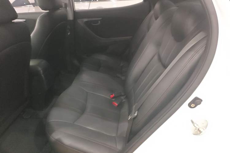 Used Hyundai Elantra (5th Generation / Langdong) 2016 1.6L Automatic Smart Version Left Rear Seat