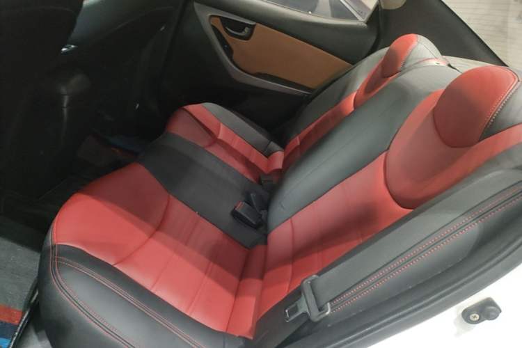 Used Hyundai Elantra (5th Generation / Langdong) 2016 1.6L Automatic Smart Version Left Rear Seat