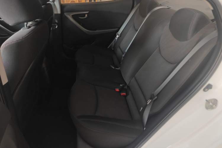 Used Hyundai Elantra (5th Generation / Langdong) 2016 1.6L Automatic Smart Version Left Rear Seat