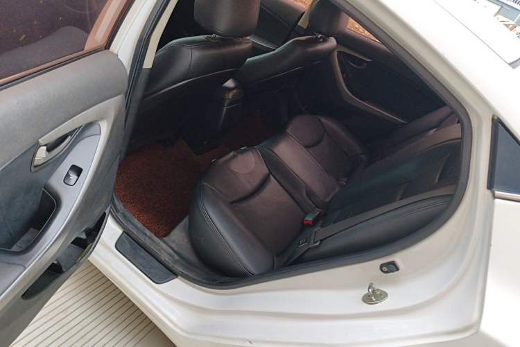 Used Hyundai Elantra (5th Generation / Langdong) 2016 1.6L Automatic Smart Version Left Rear Seat