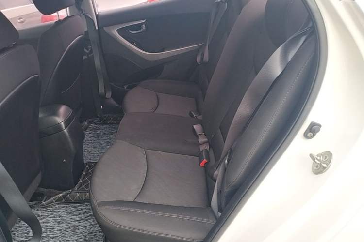 Used Hyundai Elantra (5th Generation / Langdong) 2016 1.6L Automatic Smart Version Left Rear Seat