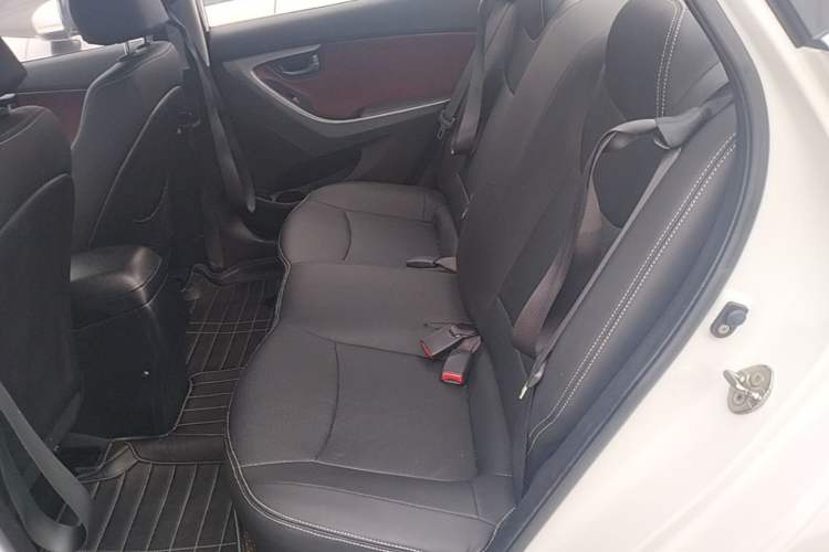 Used Hyundai Elantra (5th Generation / Langdong) 2016 1.6L Automatic Smart Version Left Rear Seat
