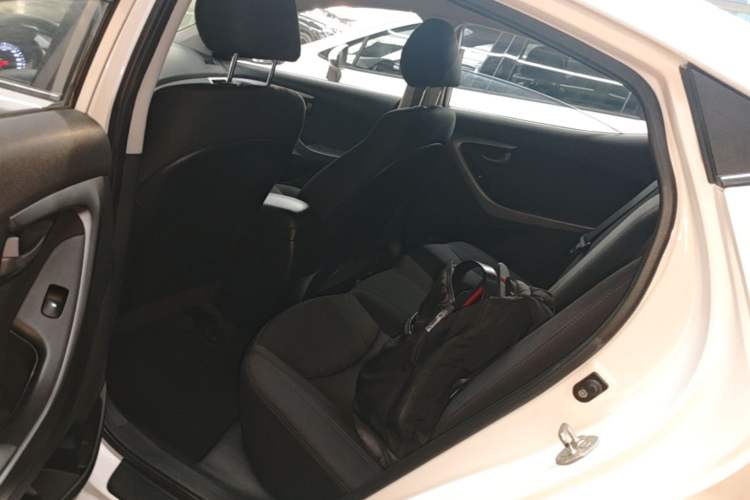Used Hyundai Elantra (5th Generation / Langdong) 2016 1.6L Automatic Smart Version Left Rear Seat
