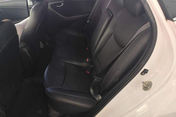 Used Hyundai Elantra (5th Generation / Langdong) 2016 1.6L Automatic Prestige Model Left Rear Seat