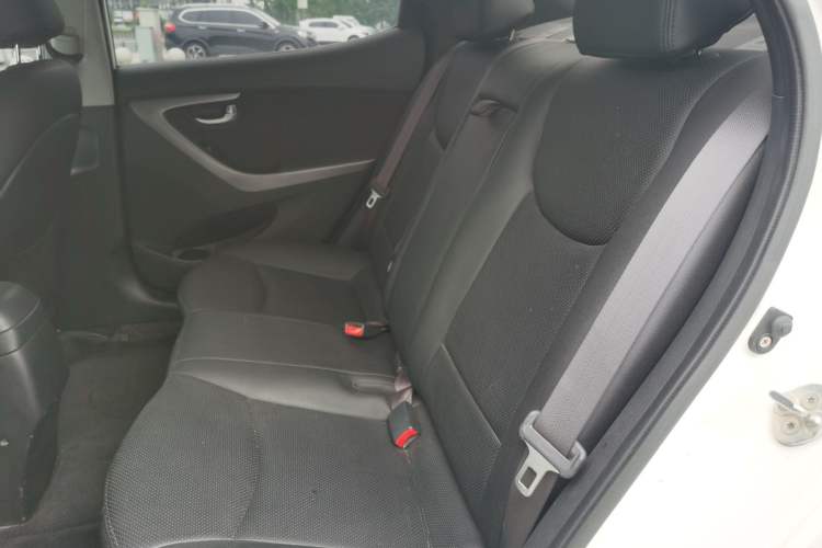 Used Hyundai Elantra (5th Generation / Langdong) 2016 1.6L Manual Luxury Model Left Rear Seat