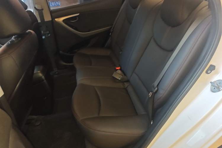 Used Hyundai Elantra (5th Generation / Langdong) 2016 1.6L Automatic Smart Version Left Rear Seat
