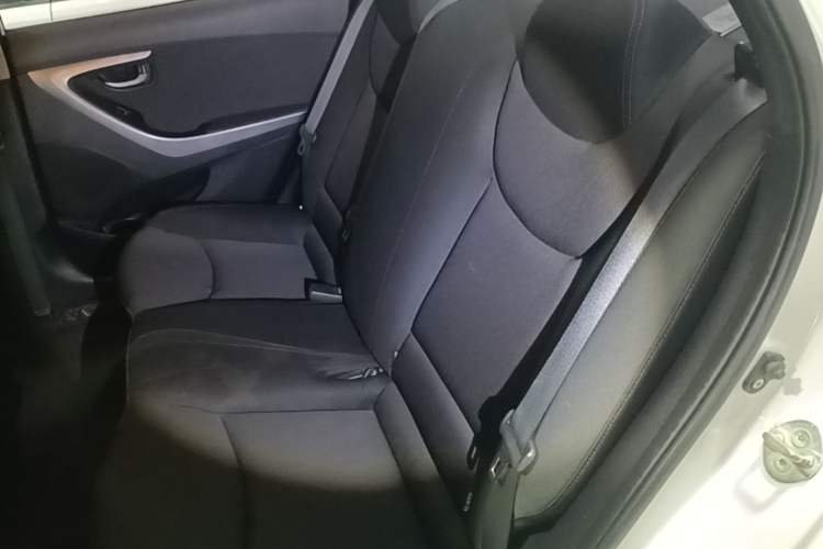 Used Hyundai Elantra (5th Generation / Langdong) 2016 1.6L Automatic Smart Version Left Rear Seat