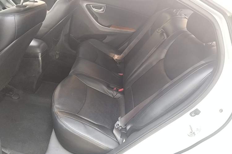 Used Hyundai Elantra (5th Generation / Langdong) 2016 1.6L Automatic Prestige Model Left Rear Seat