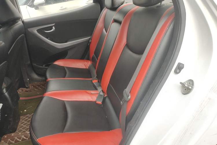 Used Hyundai Elantra (5th Generation / Langdong) 2016 1.6L Automatic Prestige Model Left Rear Seat