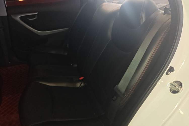 Used Hyundai Elantra (5th Generation / Langdong) 2016 1.6L Automatic Smart Version Left Rear Seat