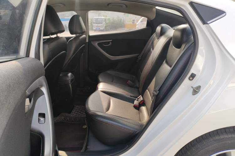 Used Hyundai Elantra (5th Generation / Langdong) 2016 1.6L Automatic Smart Version Left Rear Seat
