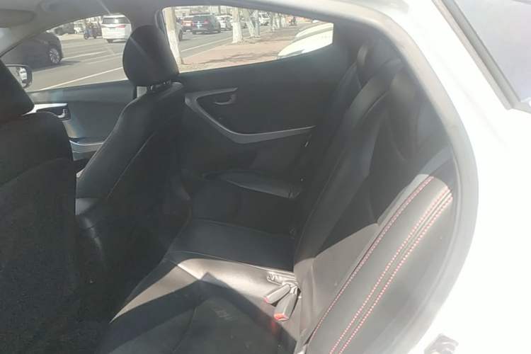 Used Hyundai Elantra (5th Generation / Langdong) 2016 1.6L Automatic Smart Version Left Rear Seat