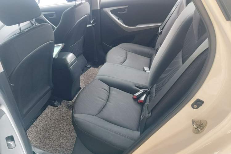 Used Hyundai Elantra (5th Generation / Langdong) 2016 1.6L Automatic Smart Version Left Rear Seat
