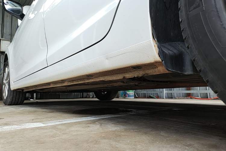 Used Hyundai Elantra (5th Generation / Langdong) 2016 1.6L Automatic Prestige Model Left Side Sill