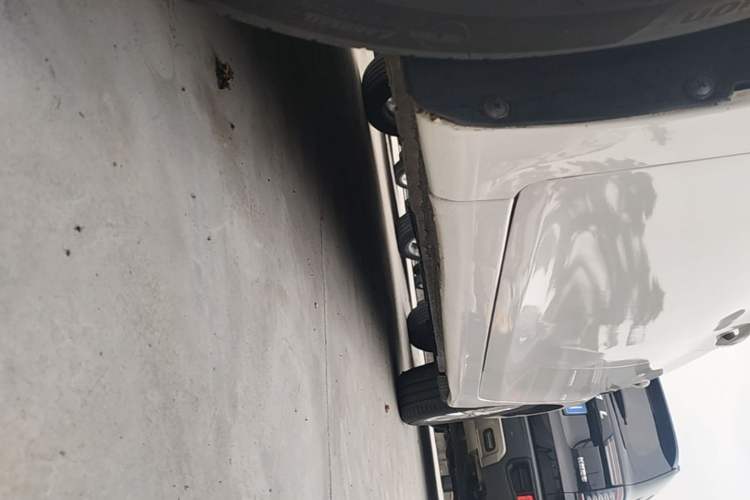 Used Hyundai Elantra (5th Generation / Langdong) 2016 1.6L Automatic Smart Version Left Side Sill