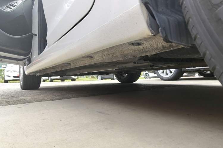 Used Hyundai Elantra (5th Generation / Langdong) 2016 1.6L Automatic Smart Version Left Side Sill