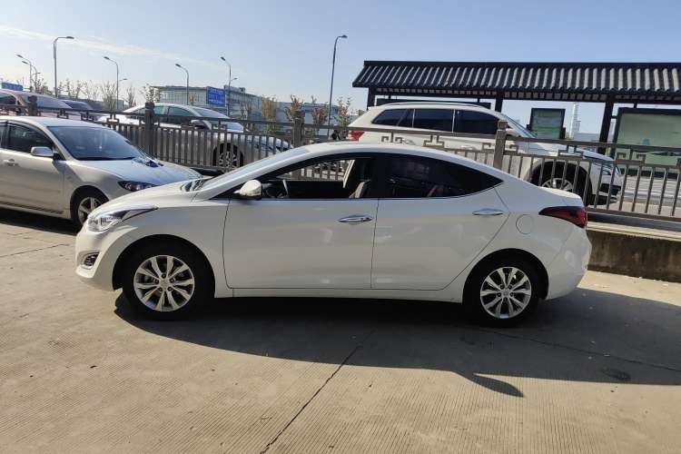 Used Hyundai Elantra (5th Generation / Langdong) 2016 1.6L Automatic Prestige Model Left Side