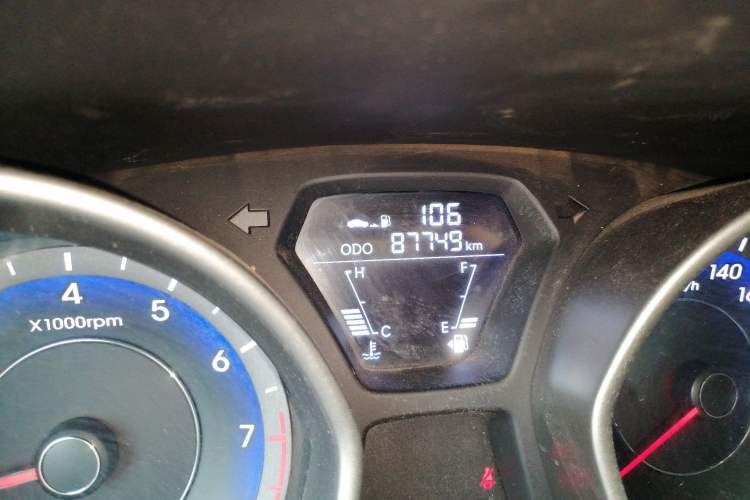 Used Hyundai Elantra (5th Generation / Langdong) 2016 1.6L Manual Fashion Edition Odometer Close Up