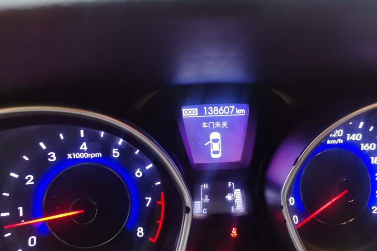 Used Hyundai Elantra (5th Generation / Langdong) 2016 1.6L Manual Luxury Model Odometer Close Up