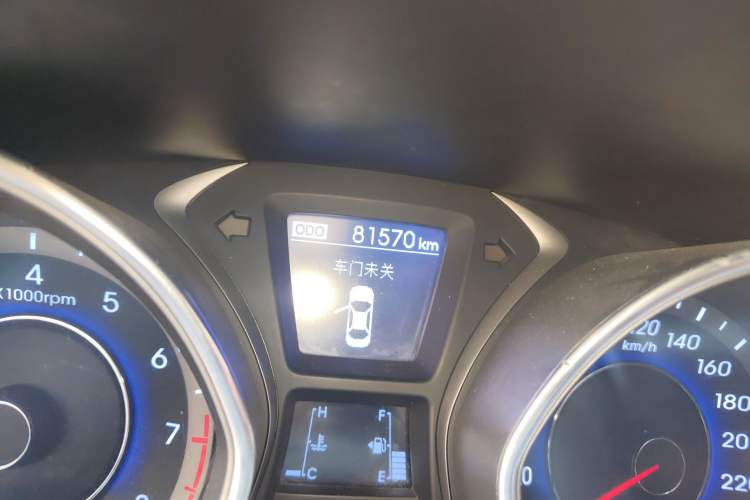 Used Hyundai Elantra (5th Generation / Langdong) 2016 1.6L Manual Luxury Model Odometer Close Up