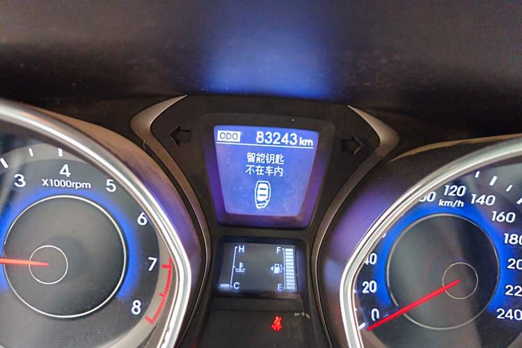 Used Hyundai Elantra (5th Generation / Langdong) 2016 1.6L Manual Luxury Model Odometer Close Up