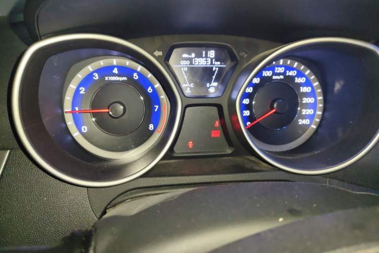 Used Hyundai Elantra (5th Generation / Langdong) 2016 1.6L Manual Fashion Edition Odometer Close Up