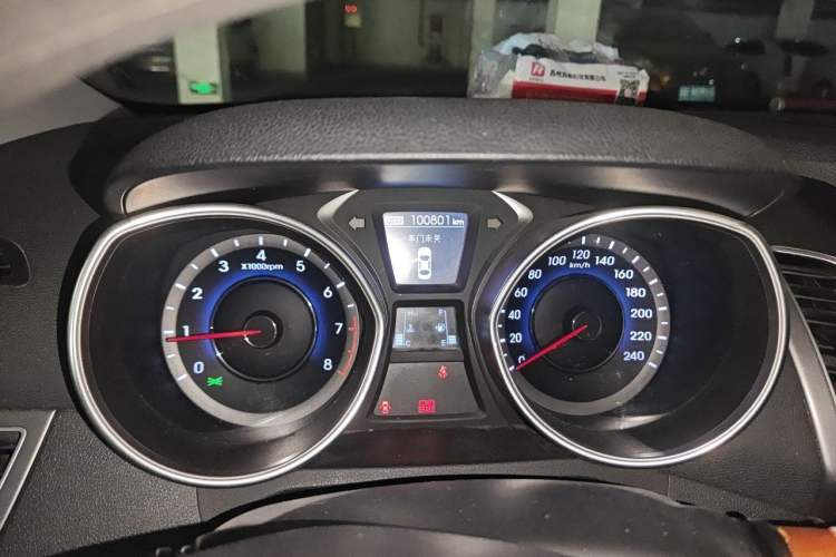 Used Hyundai Elantra (5th Generation / Langdong) 2016 1.6L Manual Luxury Model Odometer Close Up