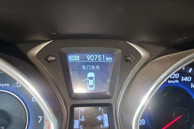 Used Hyundai Elantra (5th Generation / Langdong) 2016 1.6L Manual Luxury Model Odometer Close Up