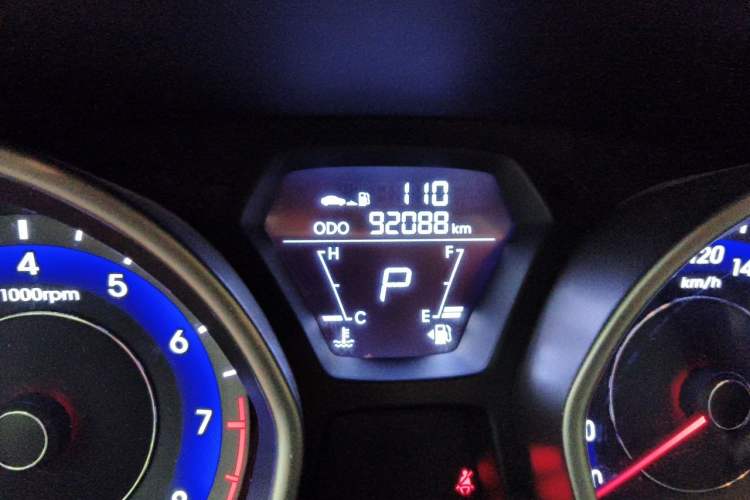Used Hyundai Elantra (5th Generation / Langdong) 2016 1.6L Automatic Smart Version Odometer Close Up