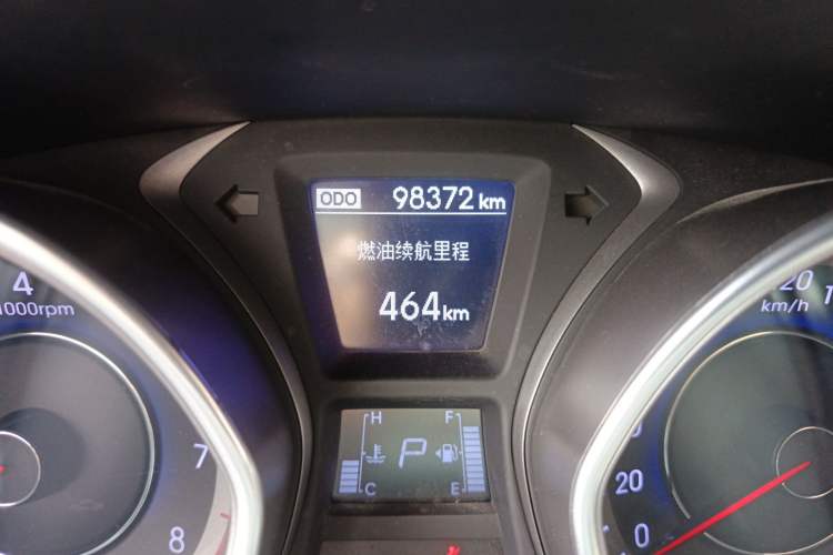 Used Hyundai Elantra (5th Generation / Langdong) 2016 1.6L Automatic Prestige Model Odometer Close Up