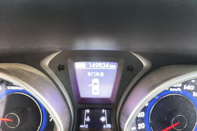 Used Hyundai Elantra (5th Generation / Langdong) 2016 1.6L Manual Luxury Model Odometer Close Up
