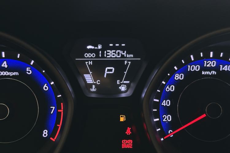 Used Hyundai Elantra (5th Generation / Langdong) 2016 1.6L Automatic Smart Version Odometer Close Up